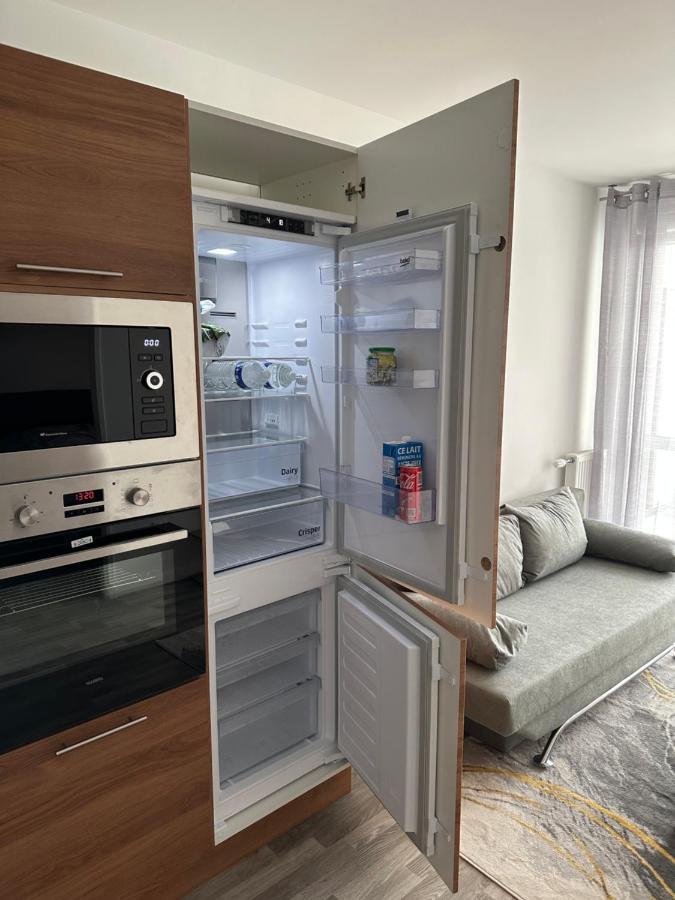 Agreable 2 Pieces Avec Balcon Et Parking Transports By Immo Kit Bnb Sarcelles Ngoại thất bức ảnh