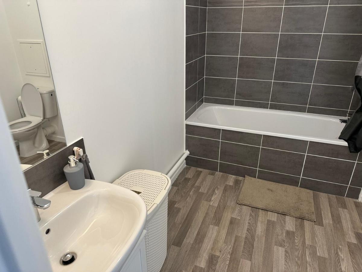Agreable 2 Pieces Avec Balcon Et Parking Transports By Immo Kit Bnb Sarcelles Ngoại thất bức ảnh