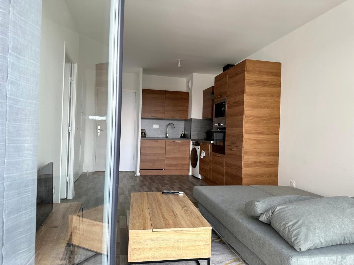 Agreable 2 Pieces Avec Balcon Et Parking Transports By Immo Kit Bnb Sarcelles Ngoại thất bức ảnh