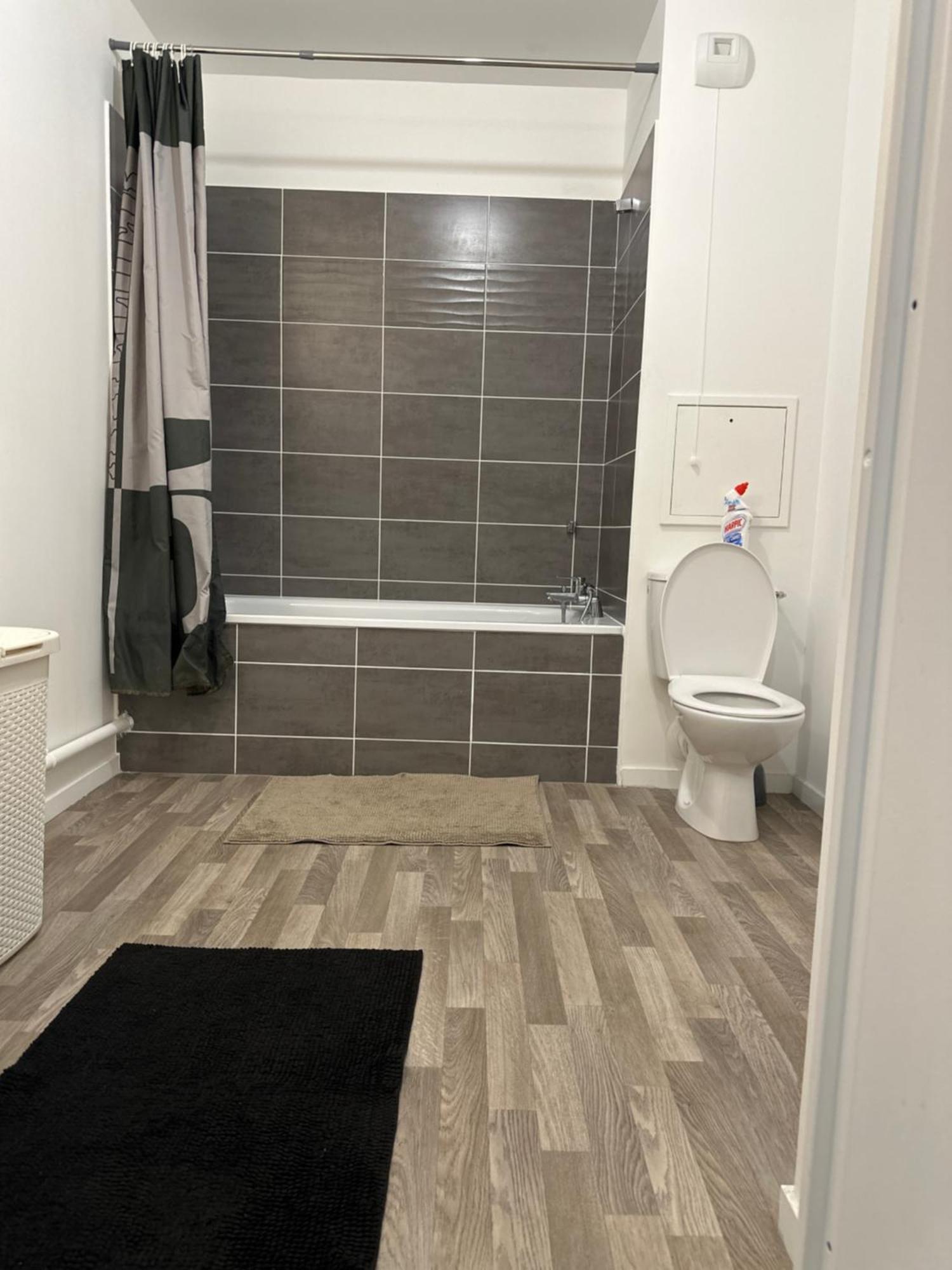 Agreable 2 Pieces Avec Balcon Et Parking Transports By Immo Kit Bnb Sarcelles Ngoại thất bức ảnh